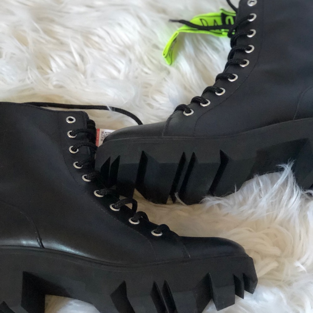 Zara Ankle Boots - Picture 8 of 8